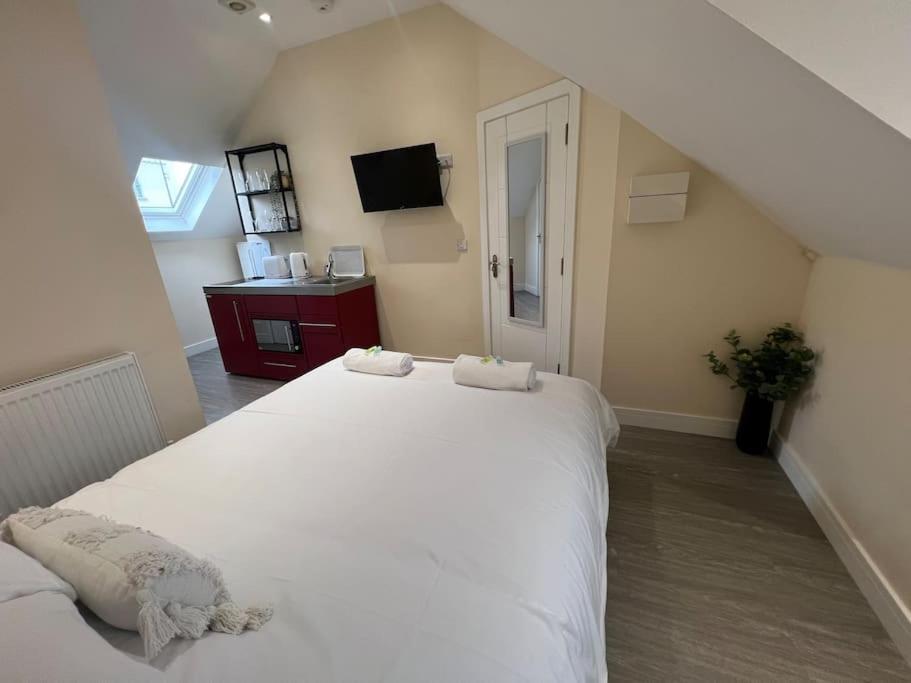 6 Studio Flat, 50M To Airbus Bristol Exteriör bild